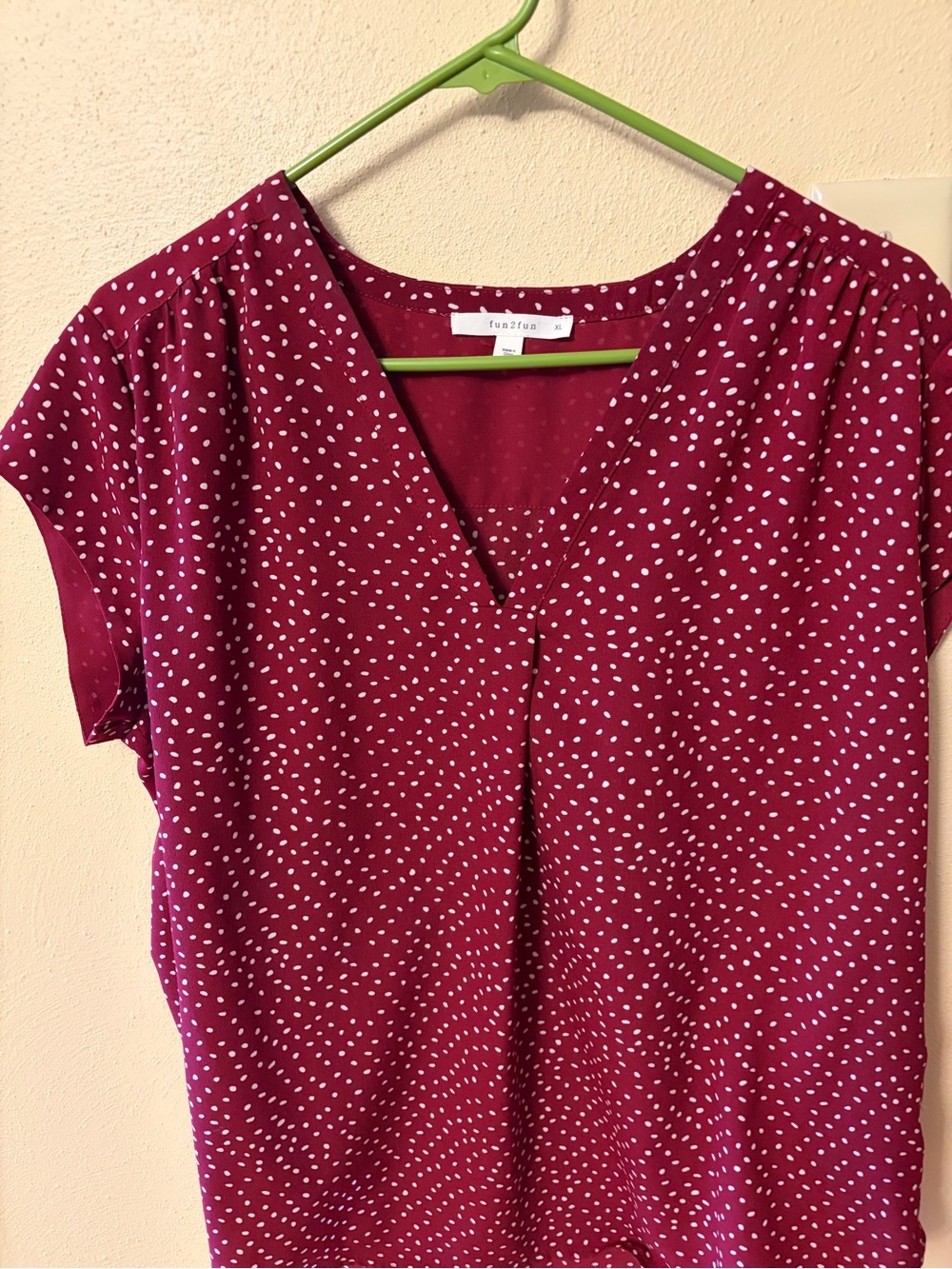 Fun2 fun  red  Polka Dot V-Neck Cap Sleeve Blouse woman’s XL